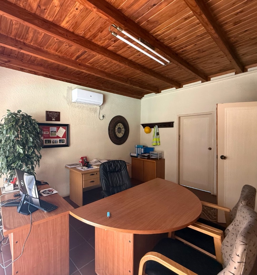 6 Bedroom Property for Sale in Schoemansville North West
